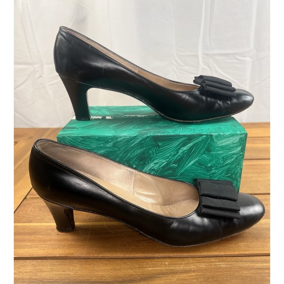 Vintage Shoes - Manor Bourne Black Leather Bow Heels Women's 10 AAAA Extra Narrow Vintage Pumps